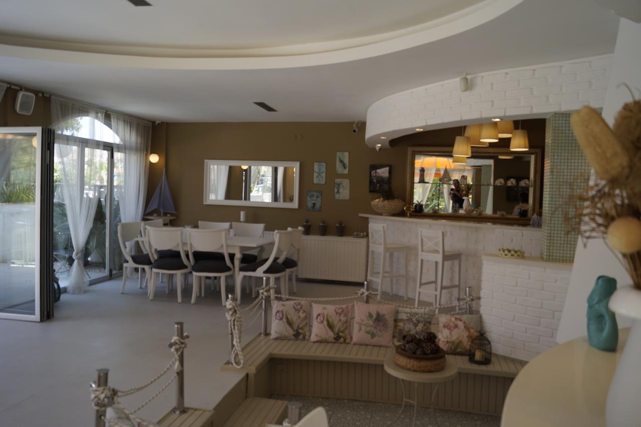 Çeşme Marina Sahil Hotel מראה חיצוני תמונה